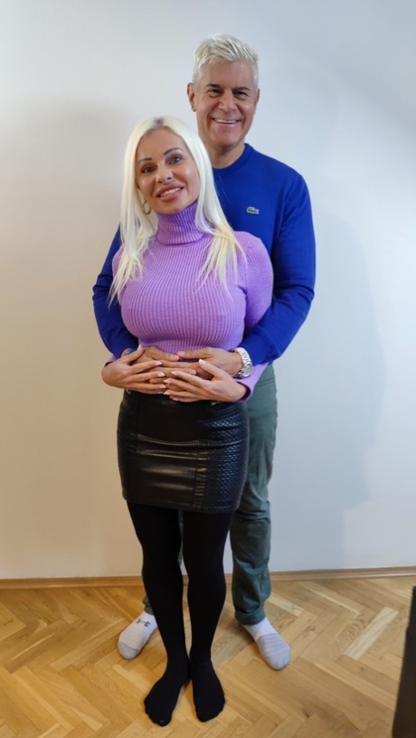 Stacked MILF Suzi Grande ends a thorough dicking with a cumshot on her big ass