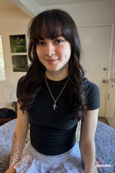 Girlfriend Naked Pics